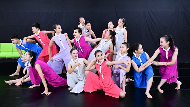 臺中市立順天國民中學舞蹈藝術才能班畢業成果展-「烙•影」